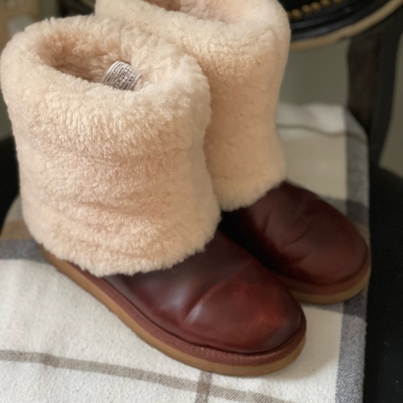 Women’s UGG boots - Picture 6 of 8
